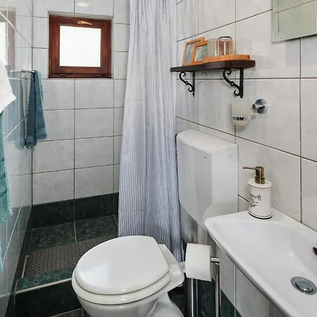 Apartment 1 Bedroom Gorgeous In Porec